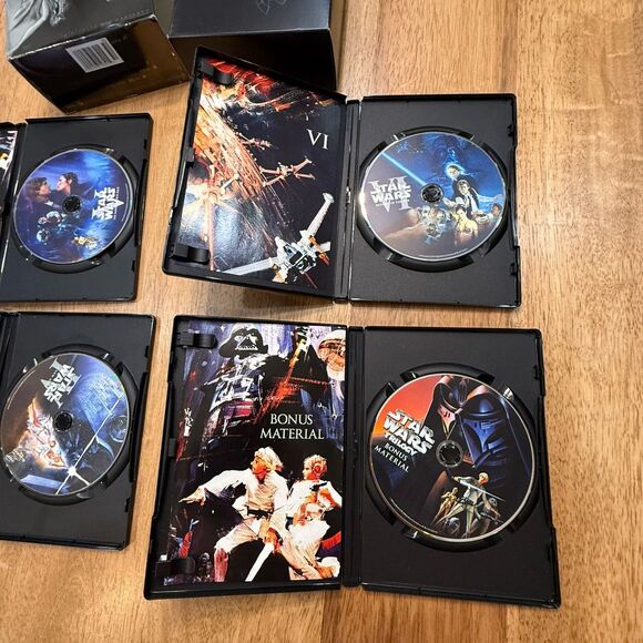 STAR WARS Trilogy IV V VI  Bonus 4-Disc Widescreen DVD Remastered Silver Box Set - Picture 3 of 11